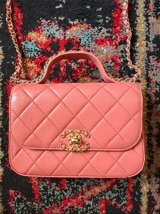 CHANEL Handbags - Chanel Rose Quilted Lambskin Chain Infinity Shoulder Bag